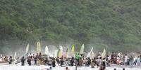 Surfistas prestaram homenagem ao amigo Ricardinho na Guarda do Emabú