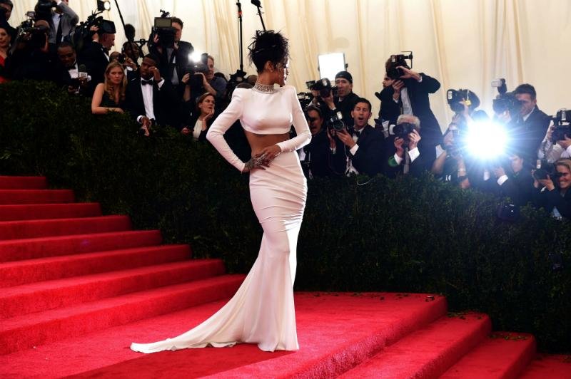 Rihanna ganha processo contra uso de sua imagem