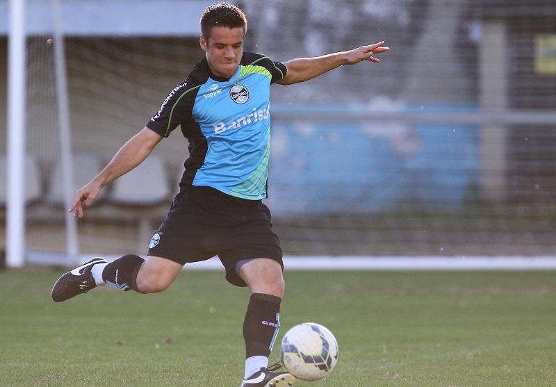 Apesar de les&atilde;o da Ramiro, Gr&ecirc;mio descarta contratar outro volante