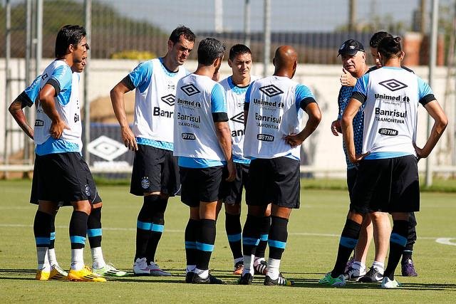 Felip&atilde;o testa time sem Barcos e Marcelo Oliveira antes de amistoso