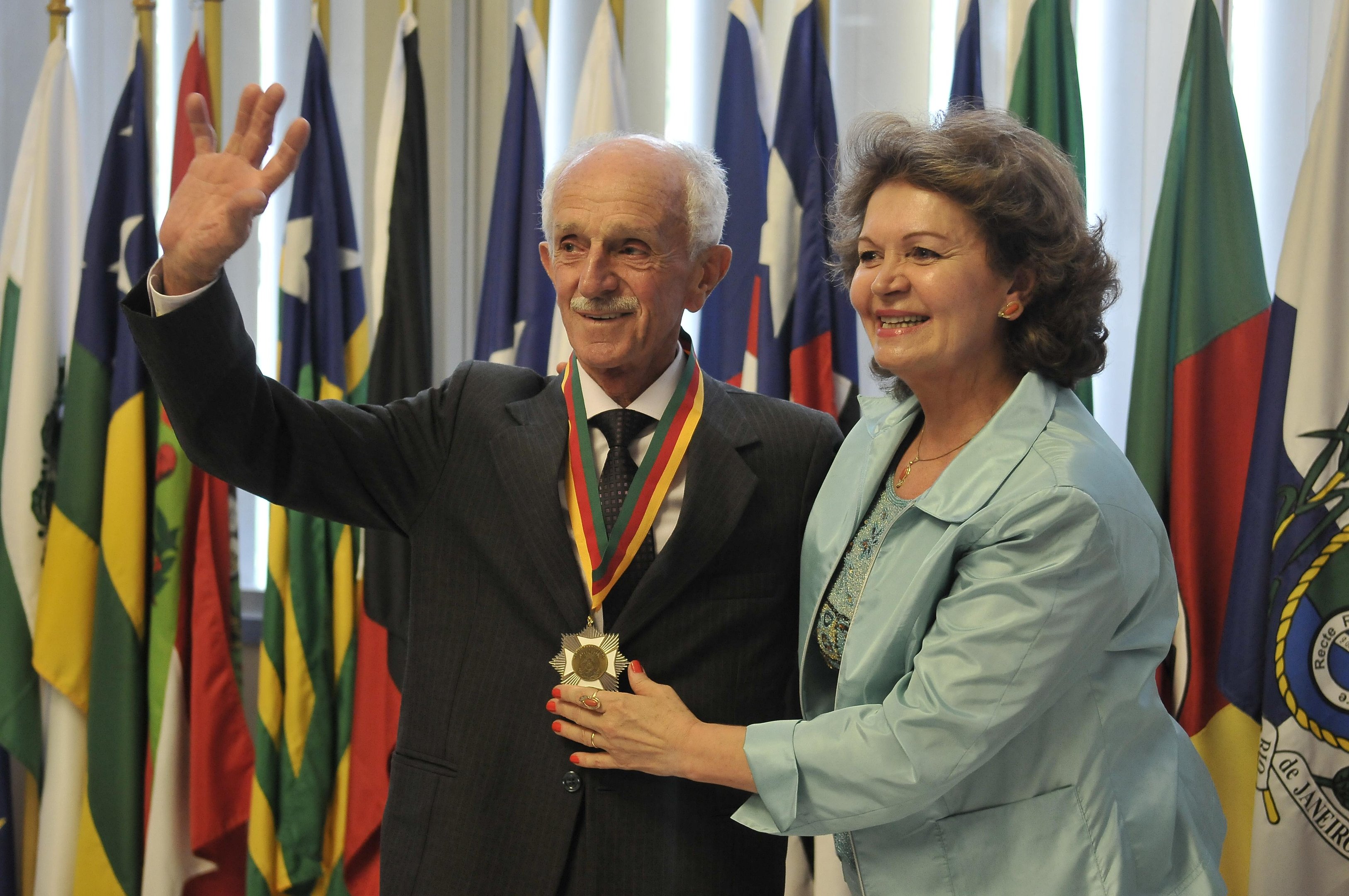 Homenagem em fam&iacute;lia na Assembleia leva PT a convocar a Executiva 