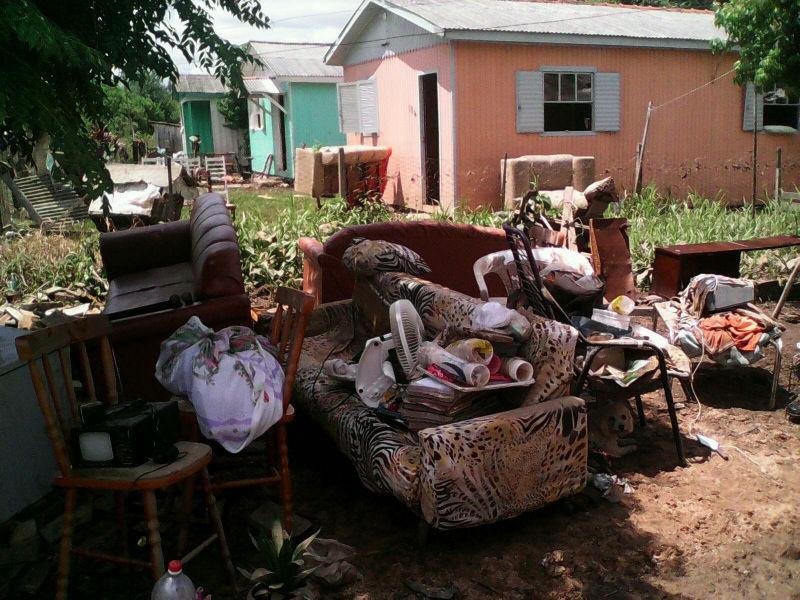 Temporal registrado no fim de semana alagou casas e pr&eacute;dios p&uacute;blicos