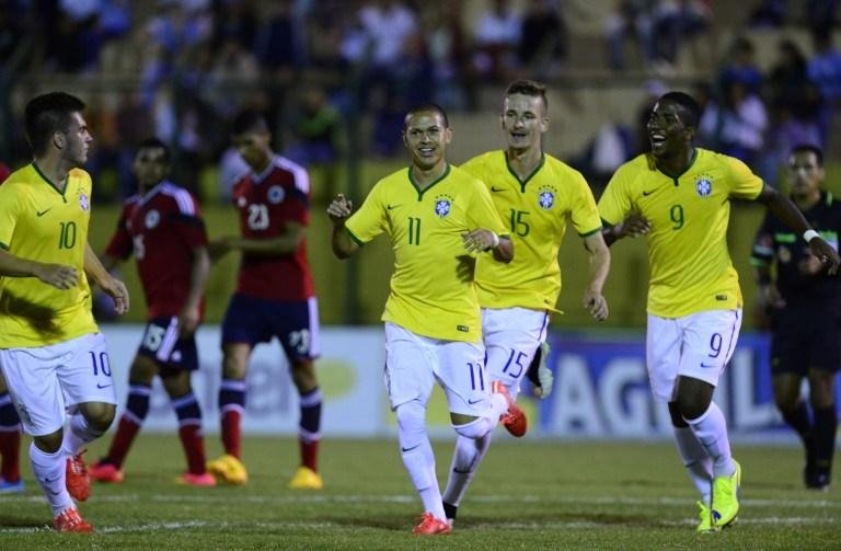Meia da sele&ccedil;&atilde;o sub-20 diz que recebeu ofensa racista de uruguaio  