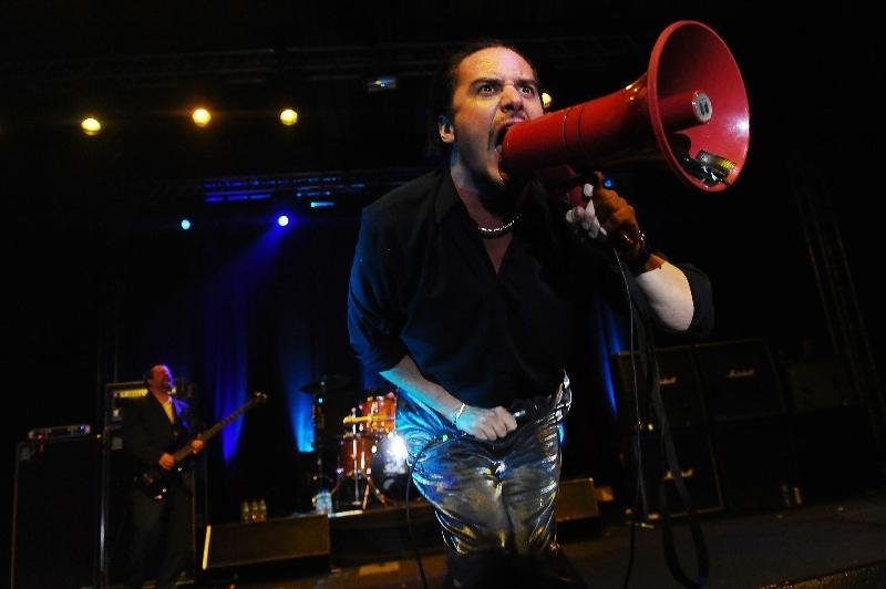 O vocalista pol&ecirc;mico, Mike Patton, em show na Capital em 2009