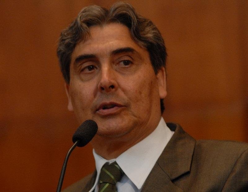 Secret&aacute;rio da Fazenda, Giovani Feltes, garante que o governo ga&uacute;cho vai manter o completivo pago ao magist&eacute;rio