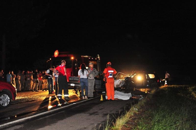 Duas pessoas se feriram gravemente e foram levados a hospitais de Santa Maria