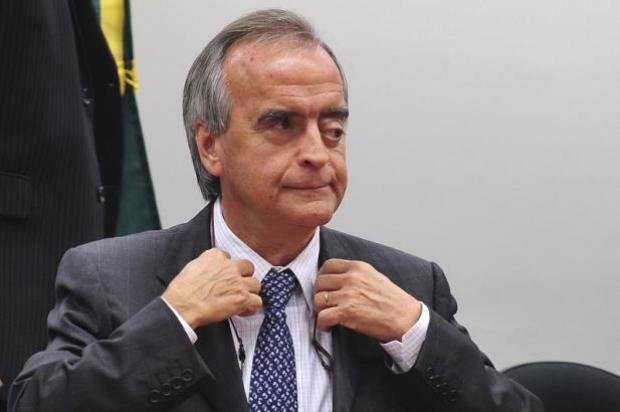Fabricante desiste de m&aacute;scaras de Cerver&oacute; por amea&ccedil;a de processo