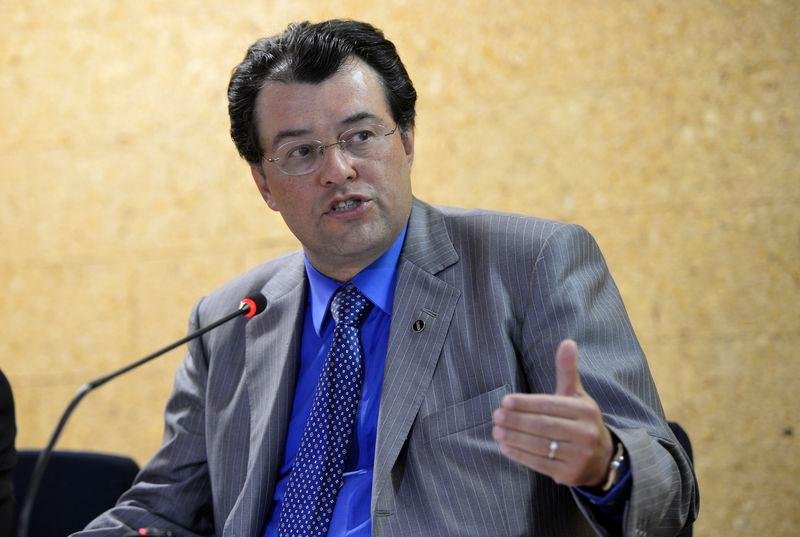 Ministro de Minas e Energia destacou que a companhia ainda precisa dar novos passos 