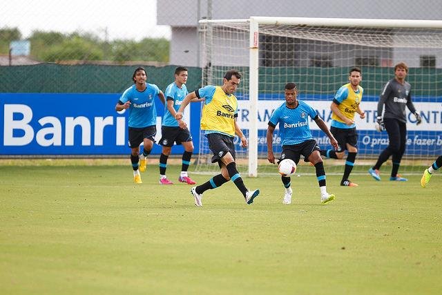 Felip&atilde;o encaminha Gr&ecirc;mio com Moreno e Barcos 