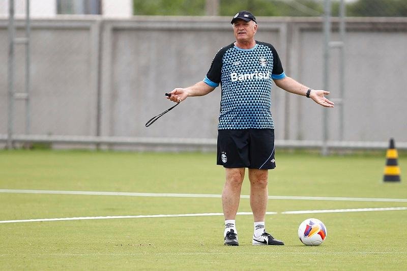 Centroavantes trabalharam no time titular no treino do Gr&ecirc;mio desta sexta