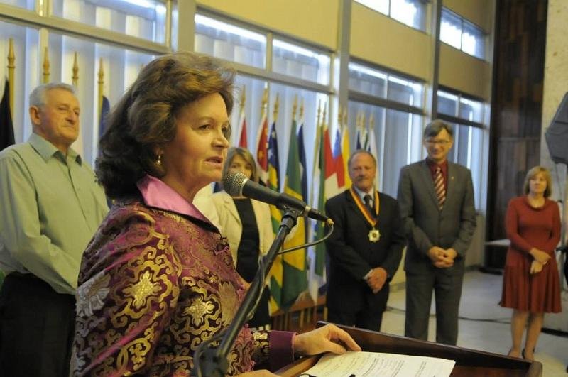 Marisa Formolo se disse mal interpretada quanto a homenagens a parentes