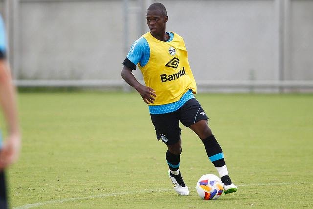 Gremista Lincoln e colorado Matheus Fauth s&atilde;o convocados para Sele&ccedil;&atilde;o Sub-17