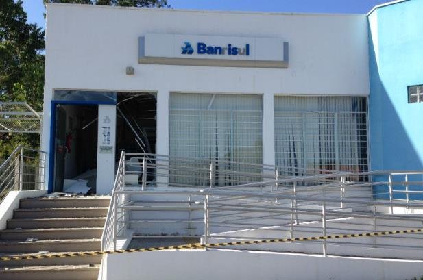 Quatro homens armados assaltaram ag&ecirc;ncia do Banrisul em Mariana Pimentel