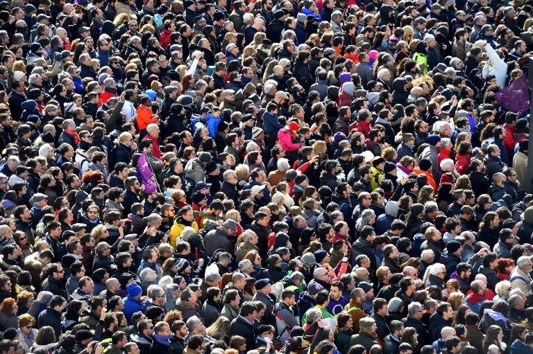 Pelo menos 100 mil pessoas se reuniram na capital espahola