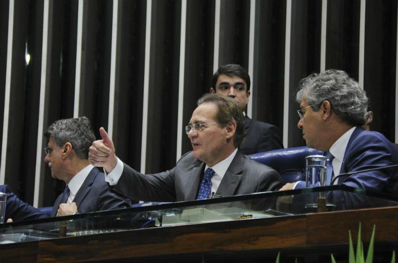 Renan Calheiros comandar&aacute; o Senado durante 2015 e 2016