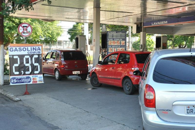 Gasolina e diesel j&aacute; est&atilde;o mais caros em Porto Alegre 