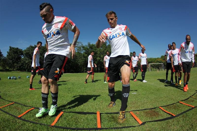 Par&aacute; tem primeira chance no Flamengo como titular 