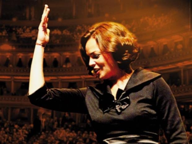 Espet&aacute;culo faz parte da comemora&ccedil;&atilde;o oficial do cent&eacute;simo anivers&aacute;rio de Edith Piaf