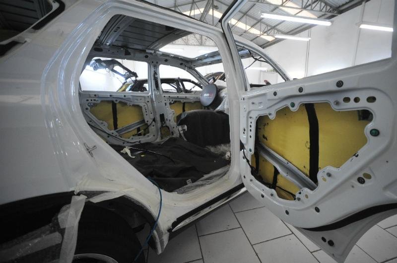 Carros precisam ter motor pelo menos 1.6 para suportar o peso da blindagem