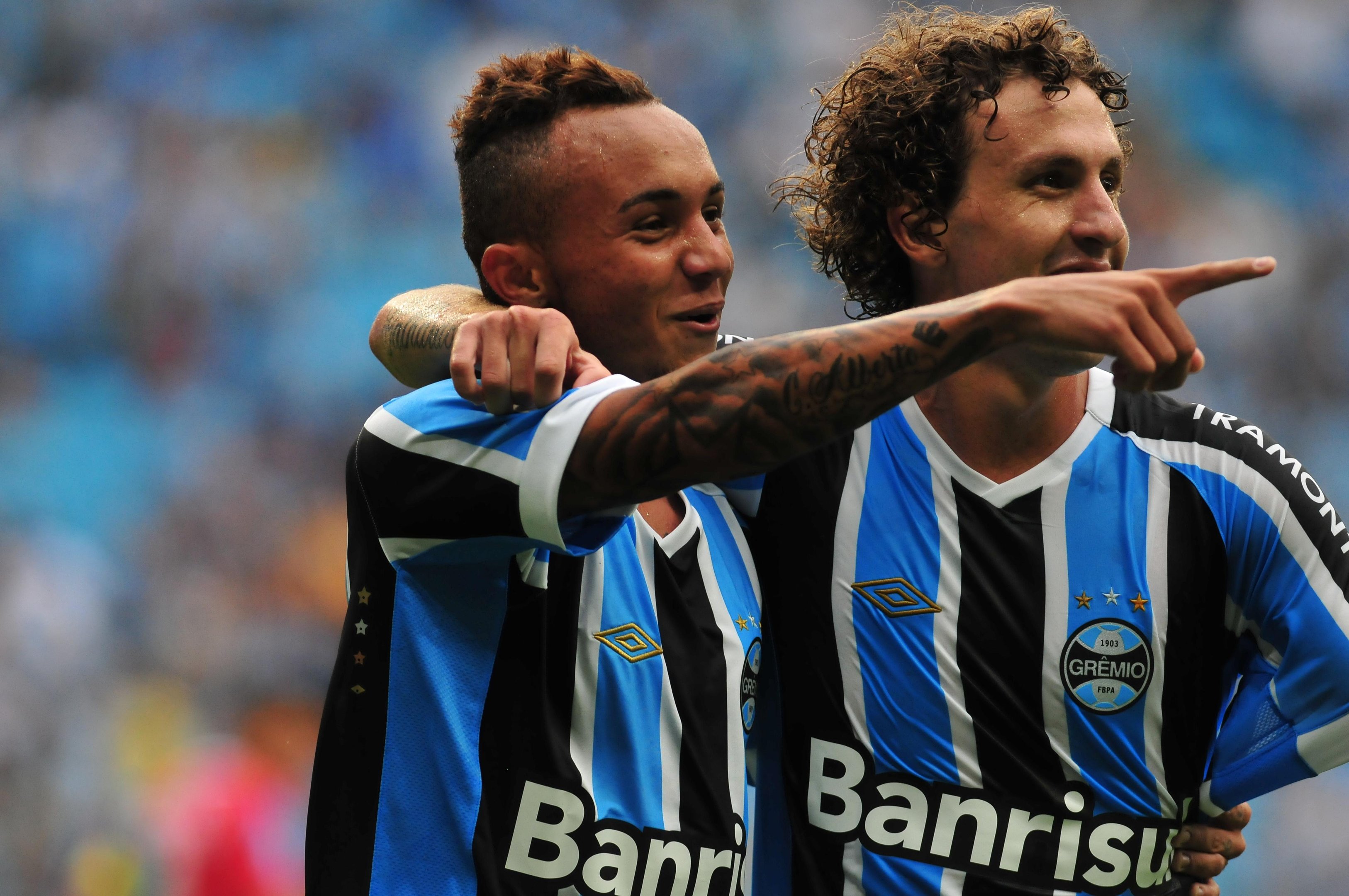 Gr&ecirc;mio enfrenta Avenida para fugir das cr&iacute;ticas no come&ccedil;o de temporada