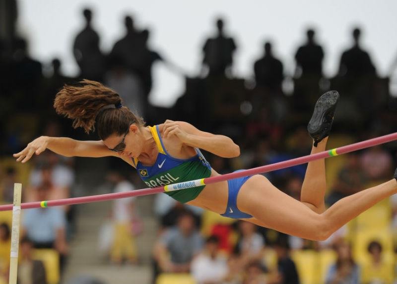 Fabiana Murer estabelece novo recorde sul-americano Indoor do salto com vara 