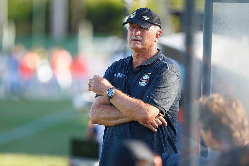 Felip&atilde;o pediu contrata&ccedil;&atilde;o em caso de sa&iacute;da de Moreno