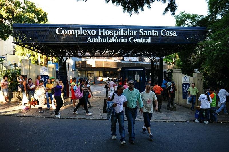 V&iacute;rus respirat&oacute;rio contra&iacute;do por dois beb&ecirc;s obrigou institui&ccedil;&atilde;o a fechar sete salas do setor