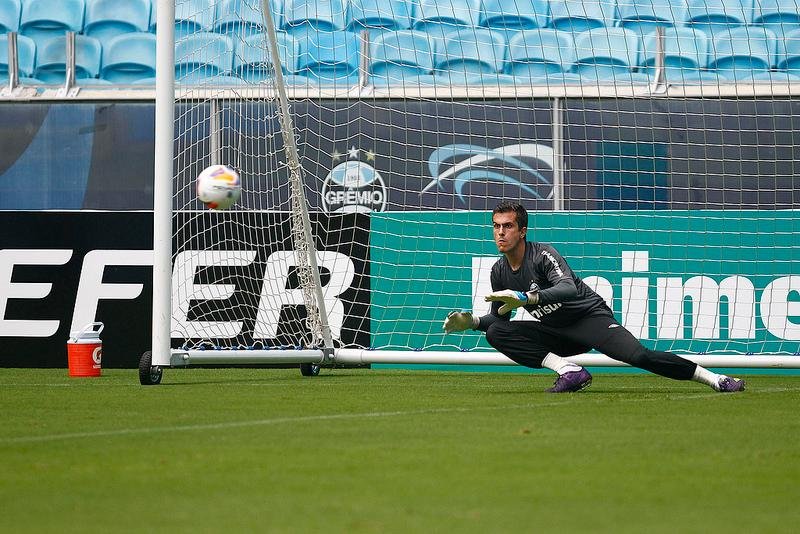 Treino gremista foi aberto apenas na parte final