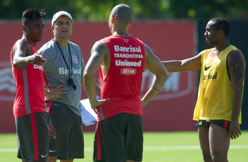 Anderson dever&aacute; ser testado por Aguirre no segundo tempo