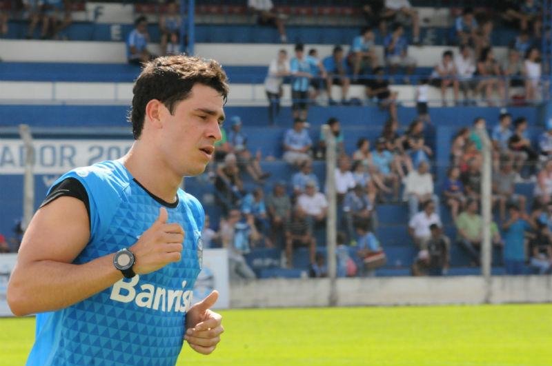 Giuliano treina e se aproxima do retorno ao Gr&ecirc;mio 