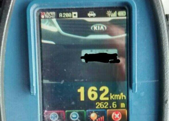 Condutor foi flagrado a 162 km/h na freeway