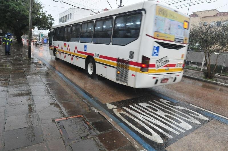 Novo valor da tarifa de &ocirc;nibus deve ser anunciado na pr&oacute;xima semana