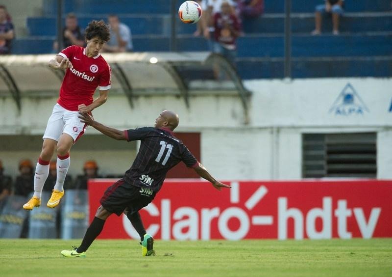 Rodrigo Dourado foi elogiado por Diego Aguirre