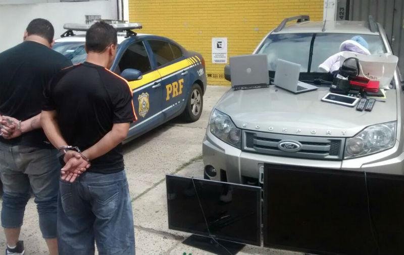 Dupla foi presa em flagrante