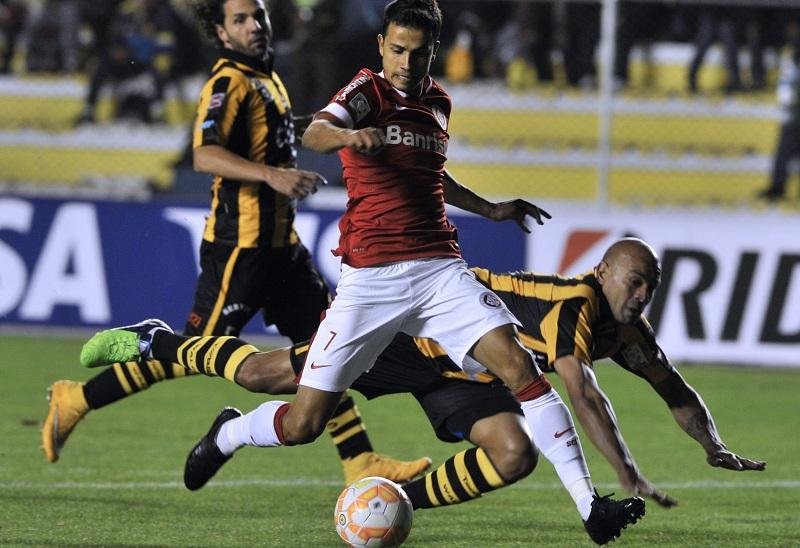Piffero cobra melhora, mas v&ecirc; bom segundo tempo do Inter