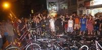 Grupo de ciclistas pedalava na Cidade Baixa, em Porto Alegre, quando ocorreu atropelamento