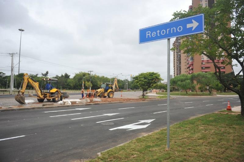 Bin&aacute;rio das avenidas Borges de Medeiros e Praia de Belas come&ccedil;ou a funcionar nesta manh&atilde;