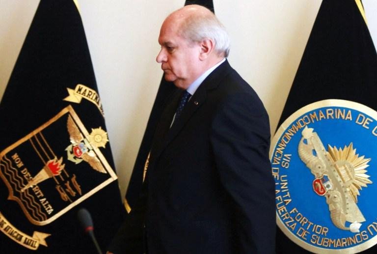 Ministro da Defesa do Peru, Pedro Cateriano, fala sobre pris&atilde;o de acusados de espionagem