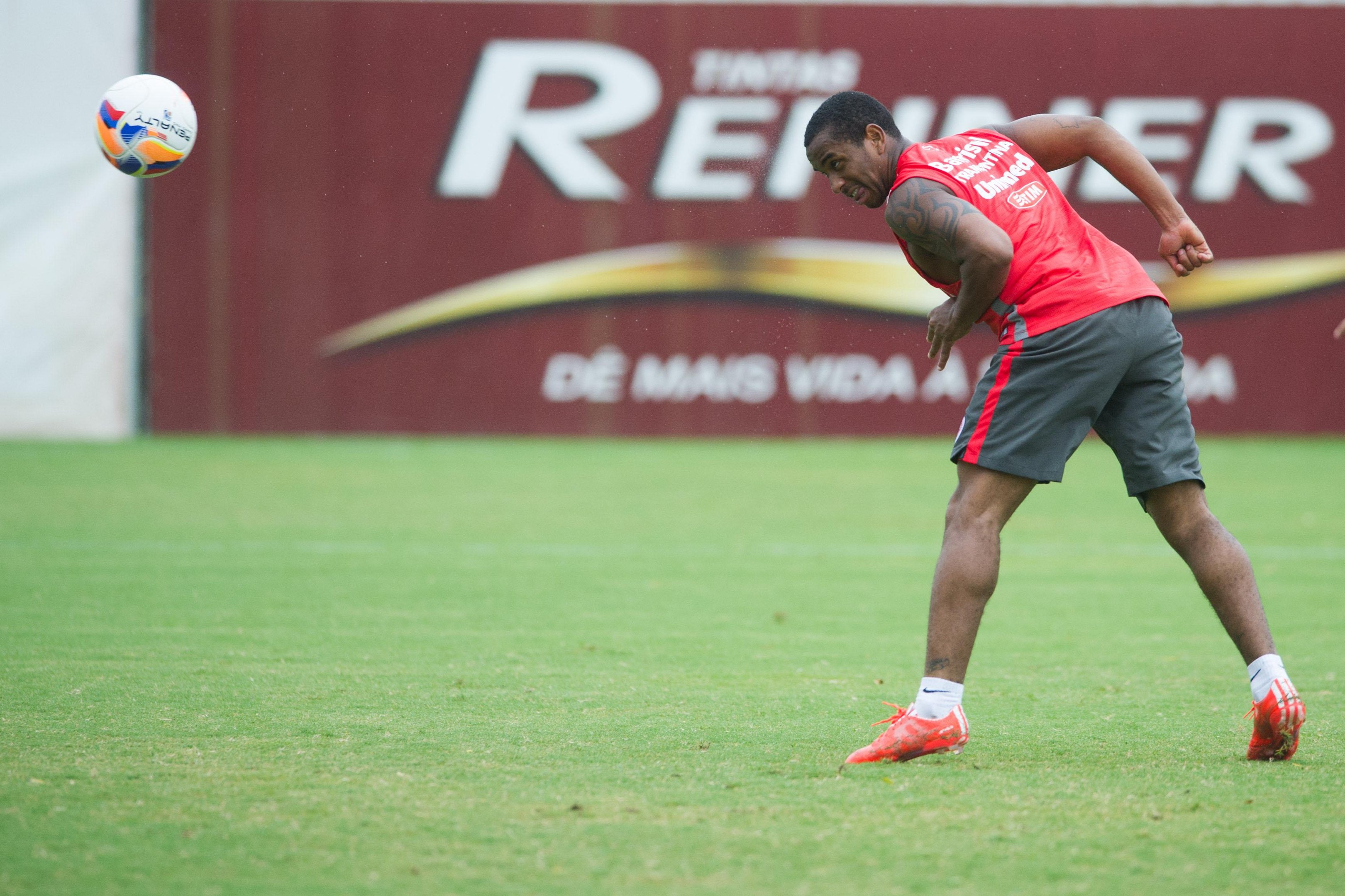 Depois de uma atua&ccedil;&atilde;o breve e decepcionante na Libertadores, meia &eacute; uma das atra&ccedil;&otilde;es do time