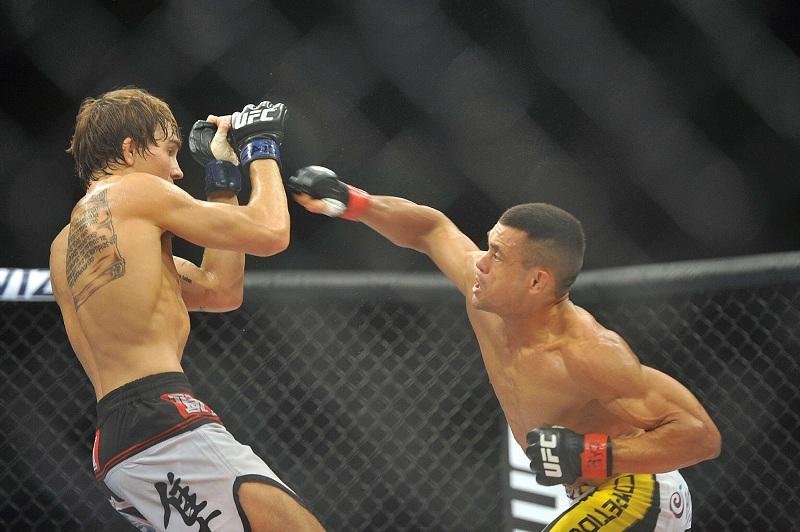 Douglas D`Silva venceu o norte-americano Cody Gibson por decis&atilde;o un&acirc;nime dos ju&iacute;zes