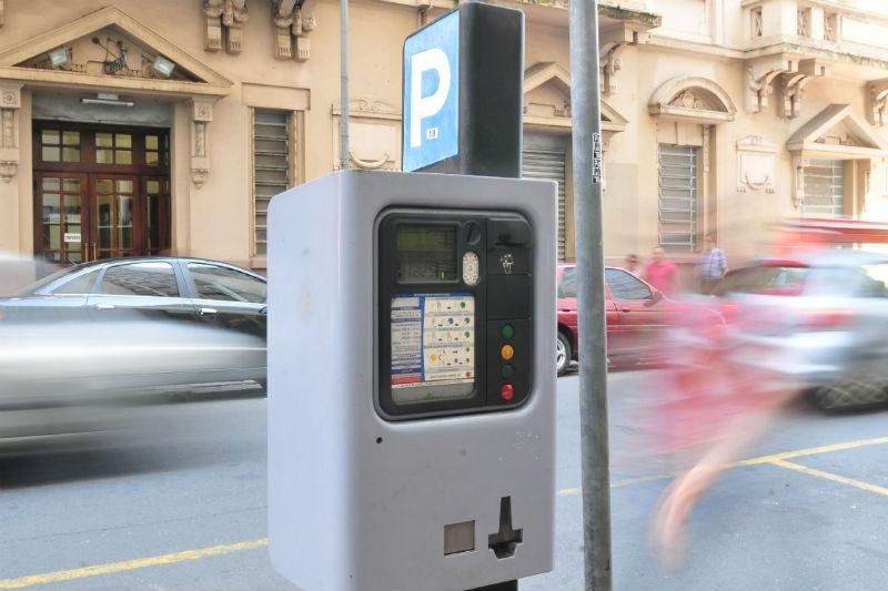 Parqu&iacute;metros s&oacute; v&atilde;o operar no fim de mar&ccedil;o 
