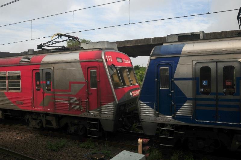 Trens acoplados da Trensurb iniciam opera&ccedil;&atilde;o