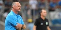 Técnico destaca desafio de remontar o Grêmio e aguarda contratações