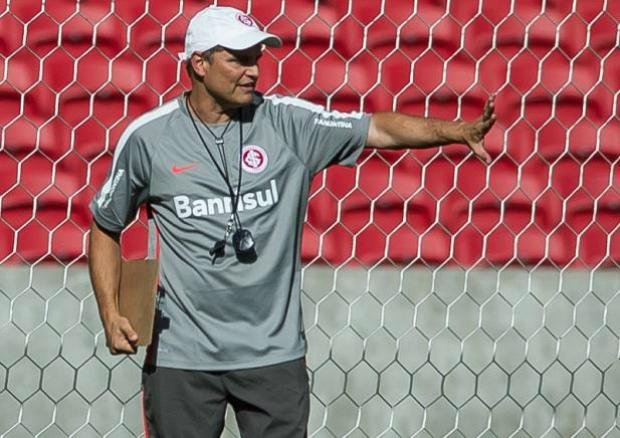 Aguirre mant&eacute;m mist&eacute;rio, mas garante Inter para cima da Universidad de Chile