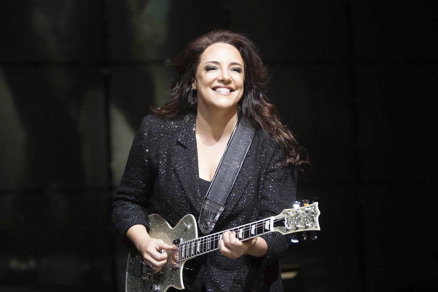 Cantora se apresenta no Ara&uacute;jo Vianna no dia 27