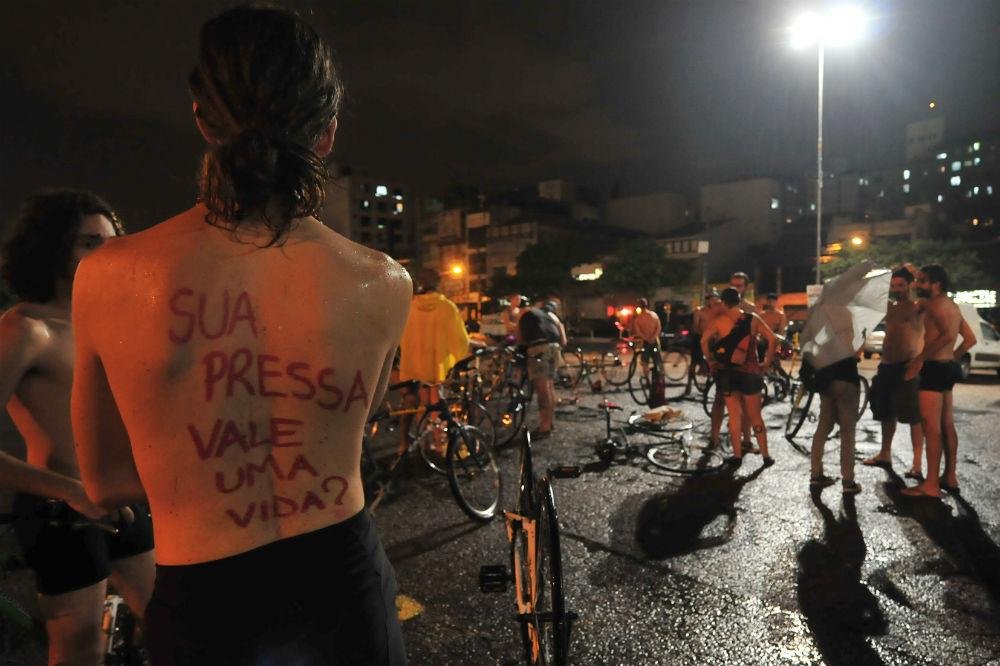 Massa Cr&iacute;tica protesta contra demora no julgamento do Ricardo Neis, suspeito de atropelar 11 pessoas