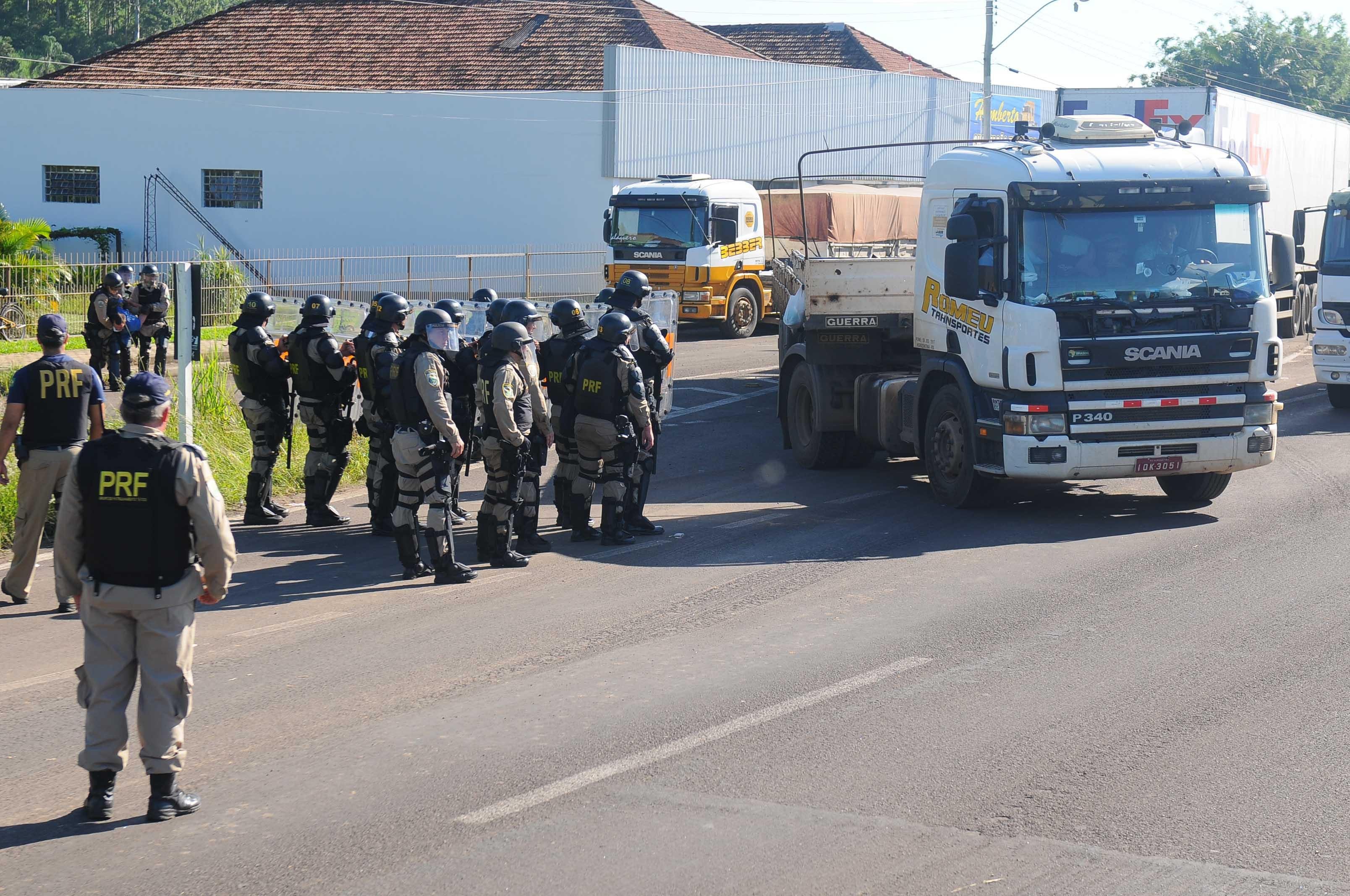 Protesto de caminhoneiros realiza bloqueios em 40 pontos do Rio Grande do Sul 