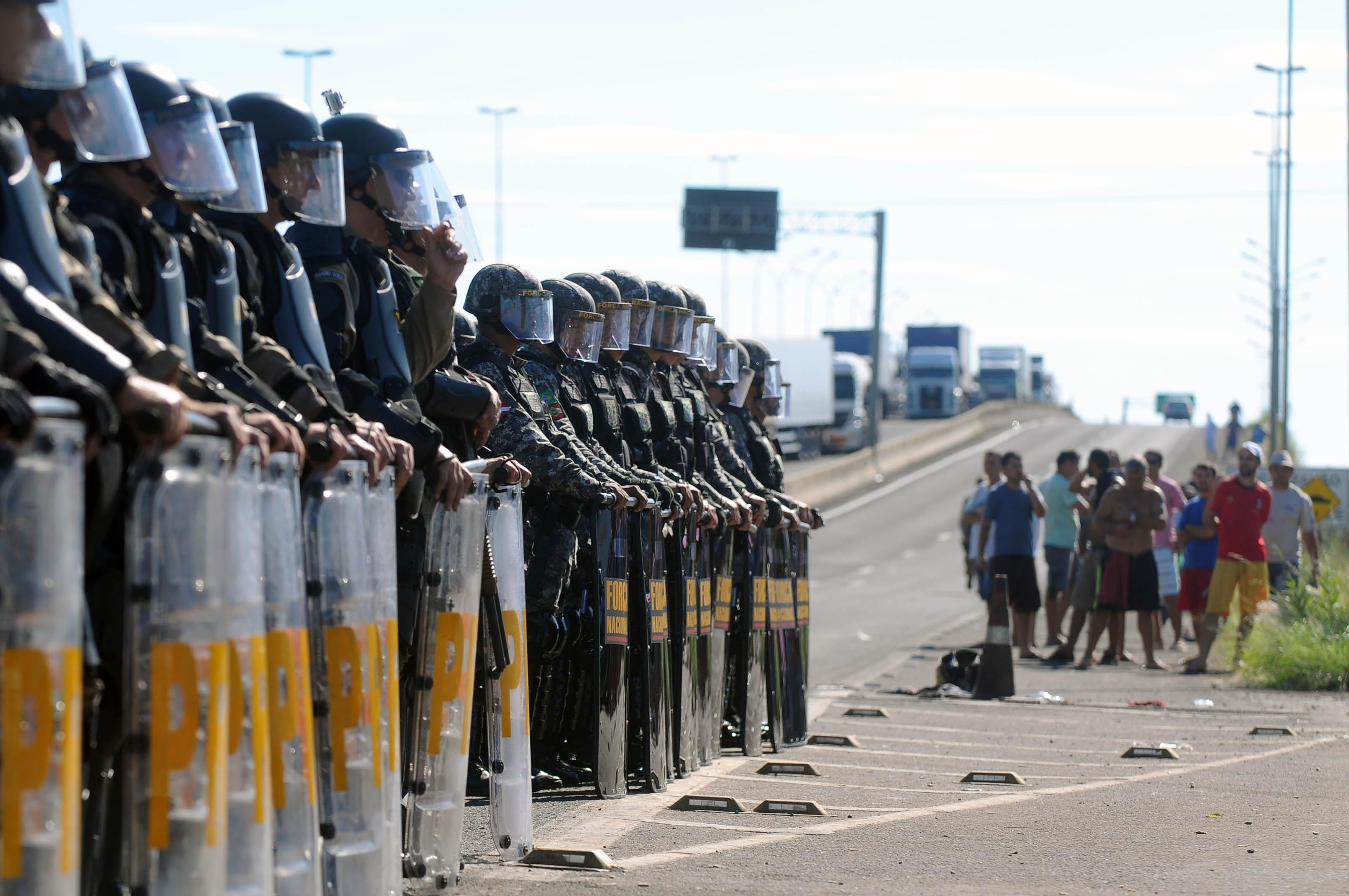 Justi&ccedil;a do RS concede liminar que ordena desbloqueio de rodovias estaduais 