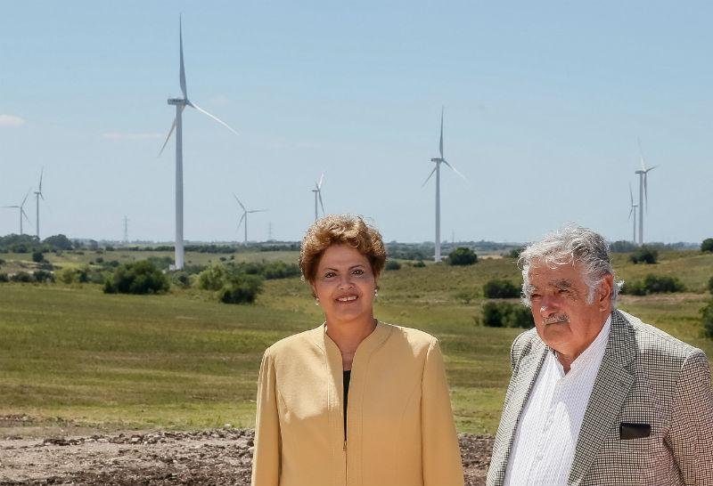Presidente inaugurou parque e&oacute;lico em Tarariras ao lado de Pepe Mujica