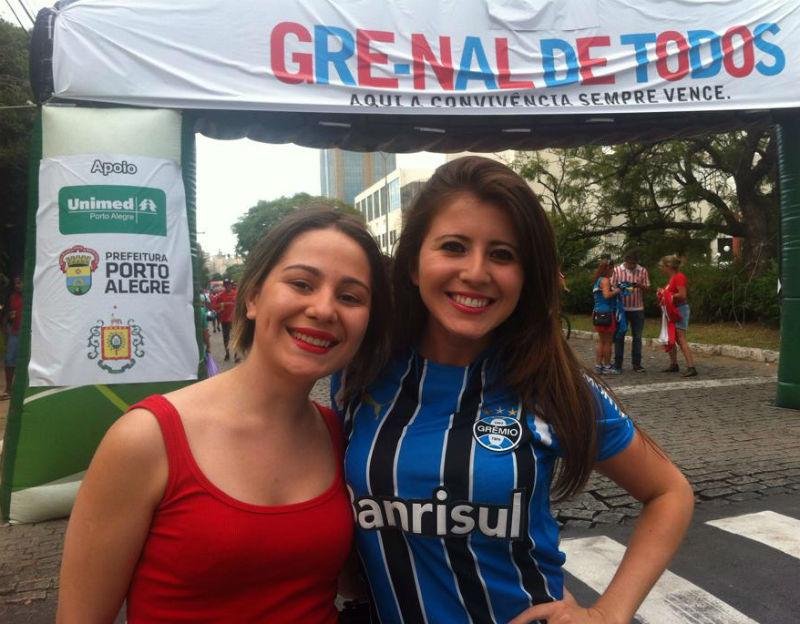 Gremistas e colorados aproveitaram o clima de uni&atilde;o 